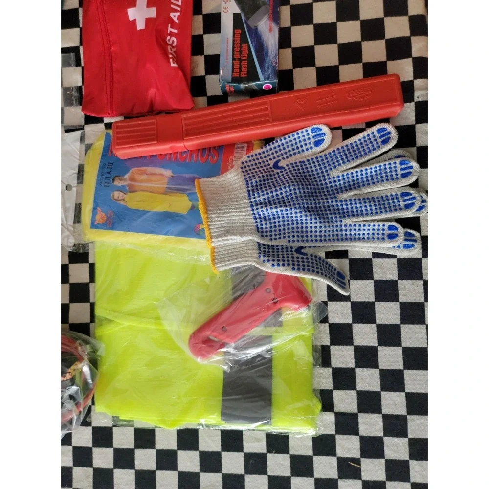 Roadside Emergency Car Kit Safety Vest Jumper Cables Tow Strap Tools Lot‎